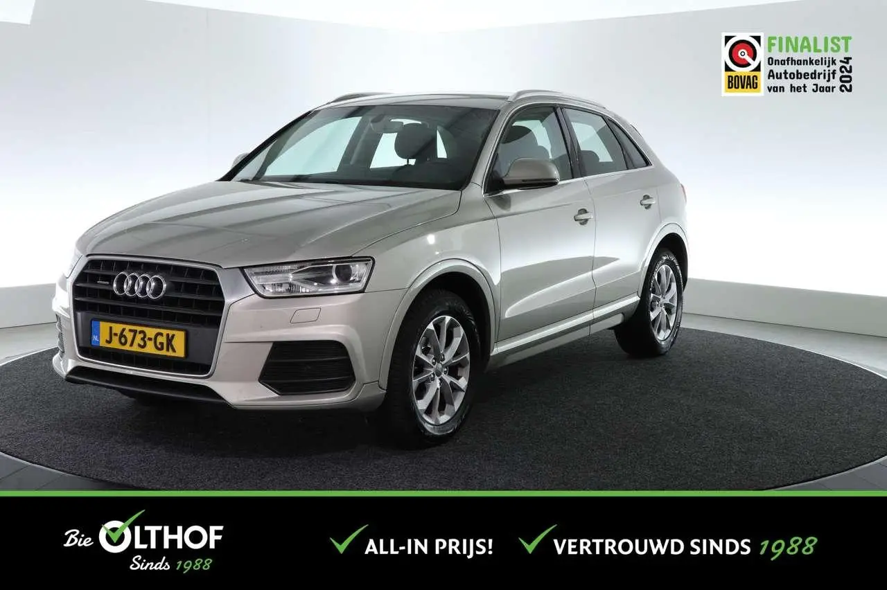 Photo 1 : Audi Q3 2016 Petrol