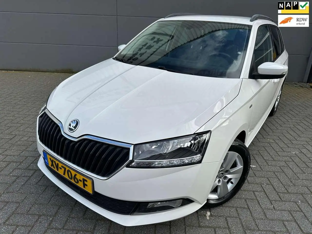 Photo 1 : Skoda Fabia 2019 Essence