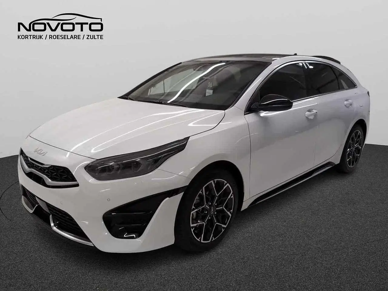 Photo 1 : Kia Proceed 2024 Petrol