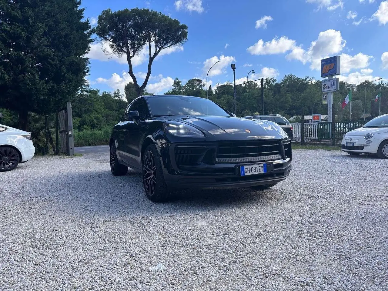 Photo 1 : Porsche Macan 2021 Essence