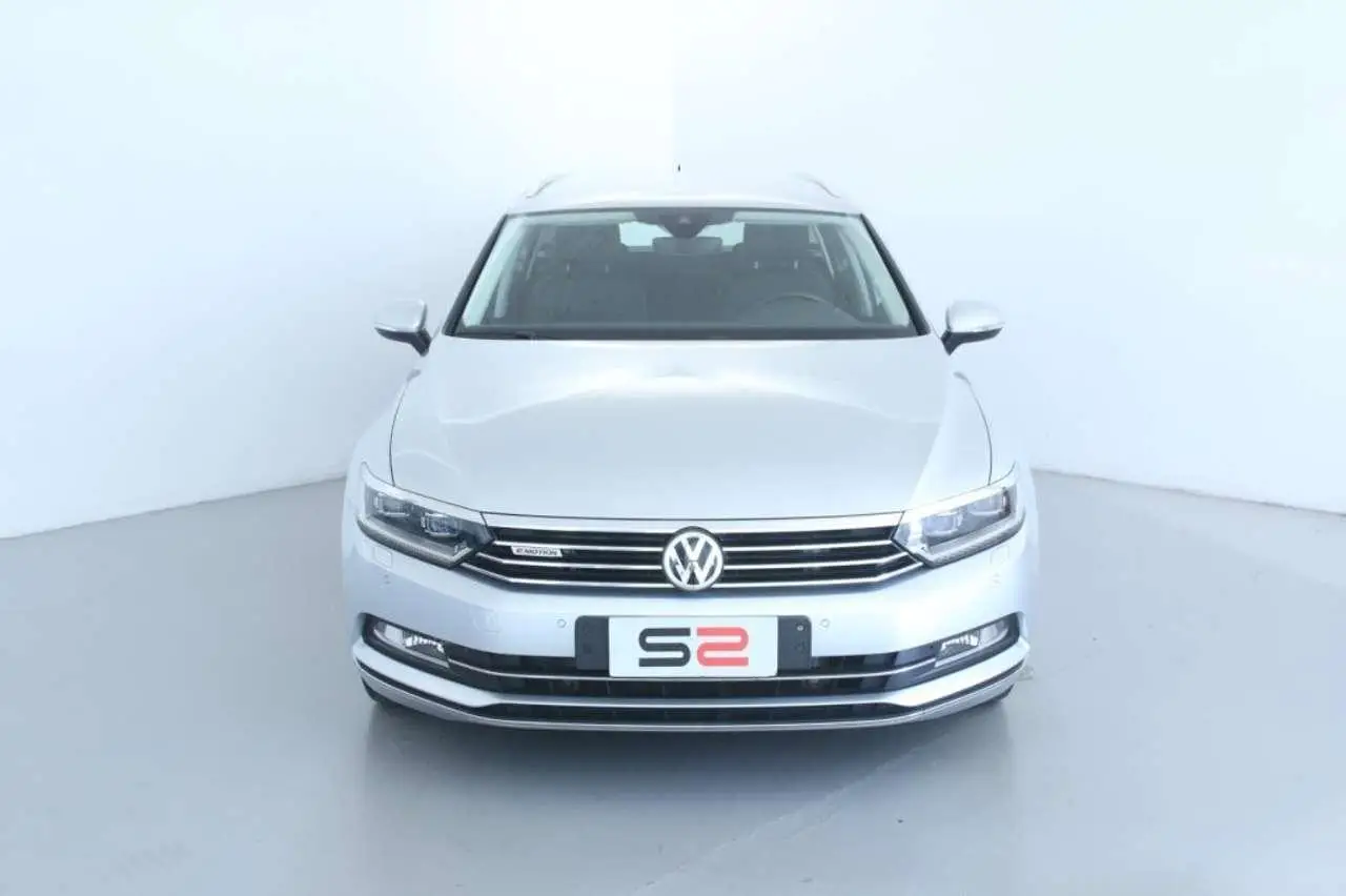 Photo 1 : Volkswagen Passat 2018 Diesel