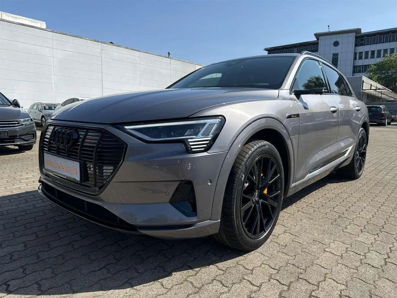 Photo 1 : Audi E-tron 2022 Électrique