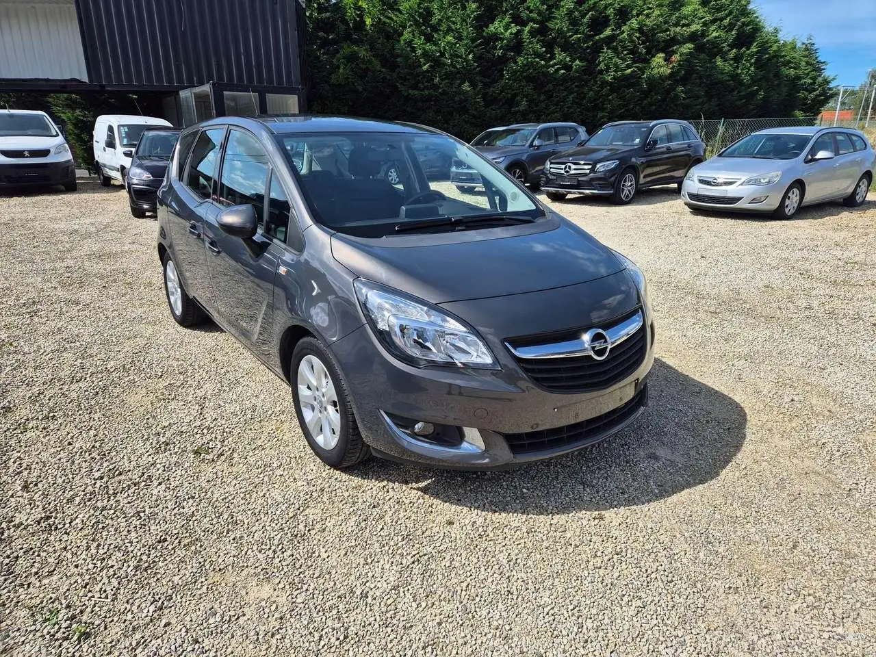 Photo 1 : Opel Meriva 2015 Petrol