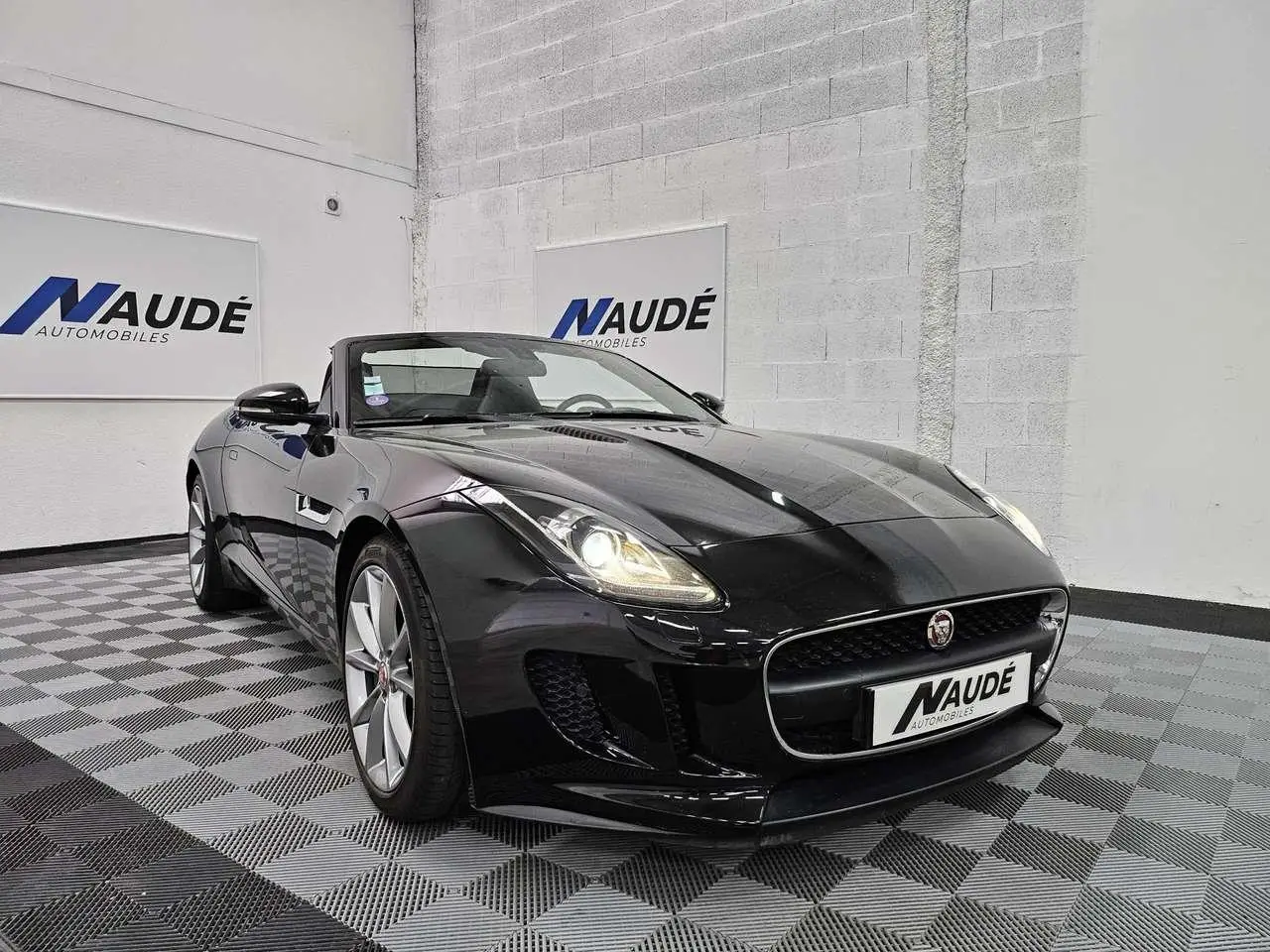 Photo 1 : Jaguar F-type 2014 Petrol