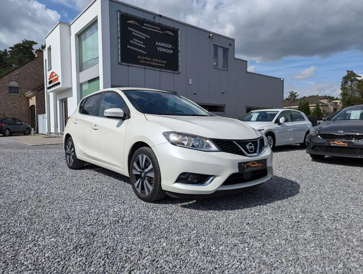 Photo 1 : Nissan Pulsar 2016 Petrol