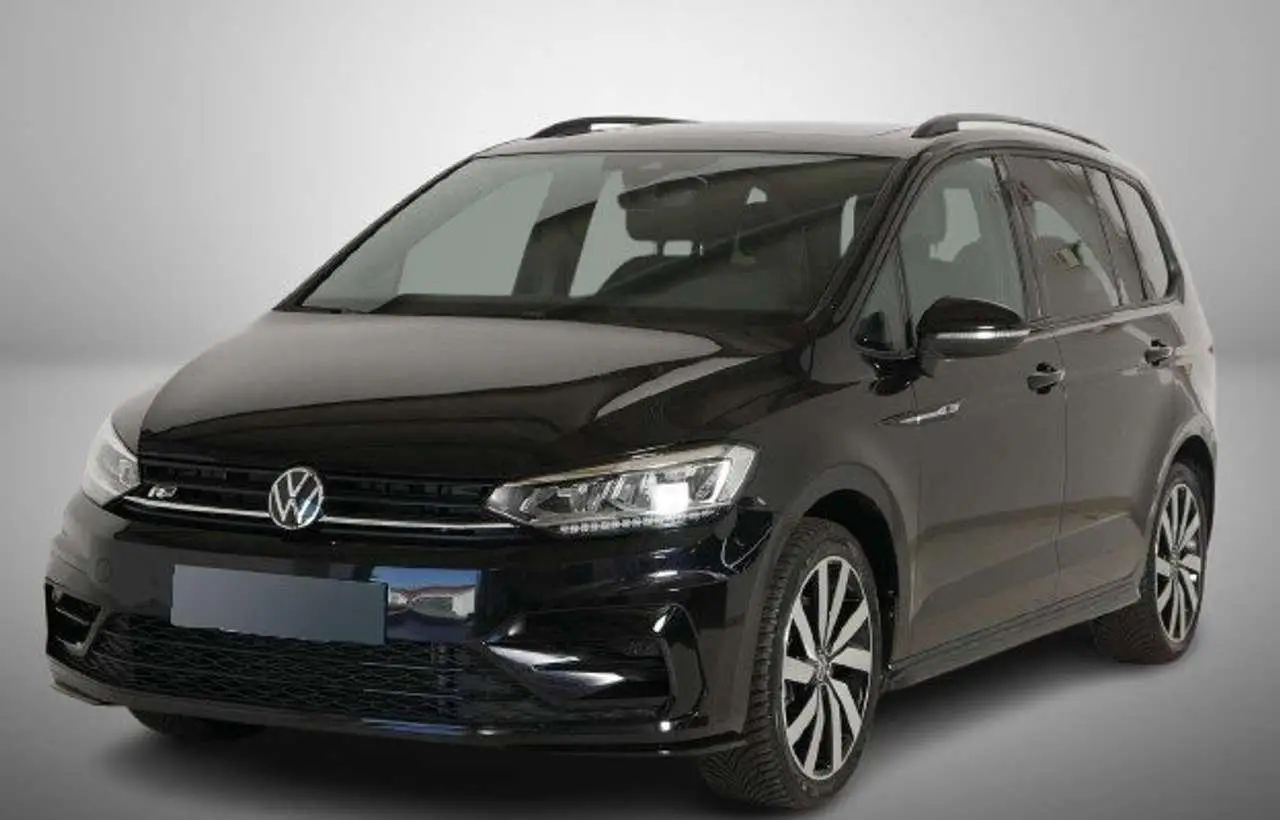 Photo 1 : Volkswagen Touran 2024 Petrol