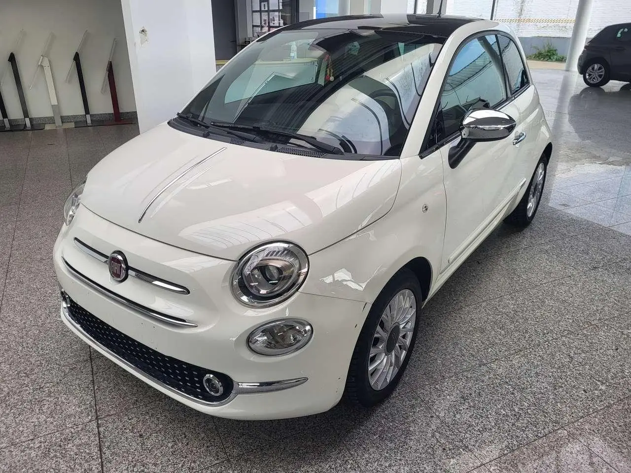 Photo 1 : Fiat 500 2019 Essence