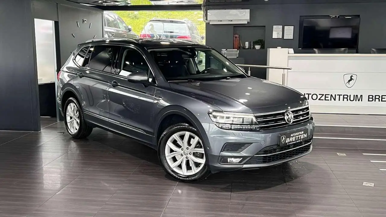 Photo 1 : Volkswagen Tiguan 2019 Essence