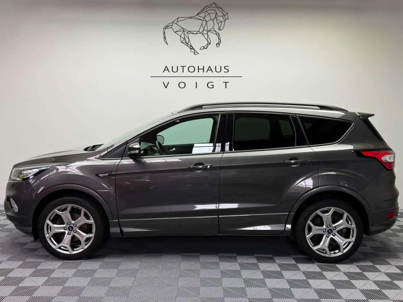 Photo 1 : Ford Kuga 2018 Essence