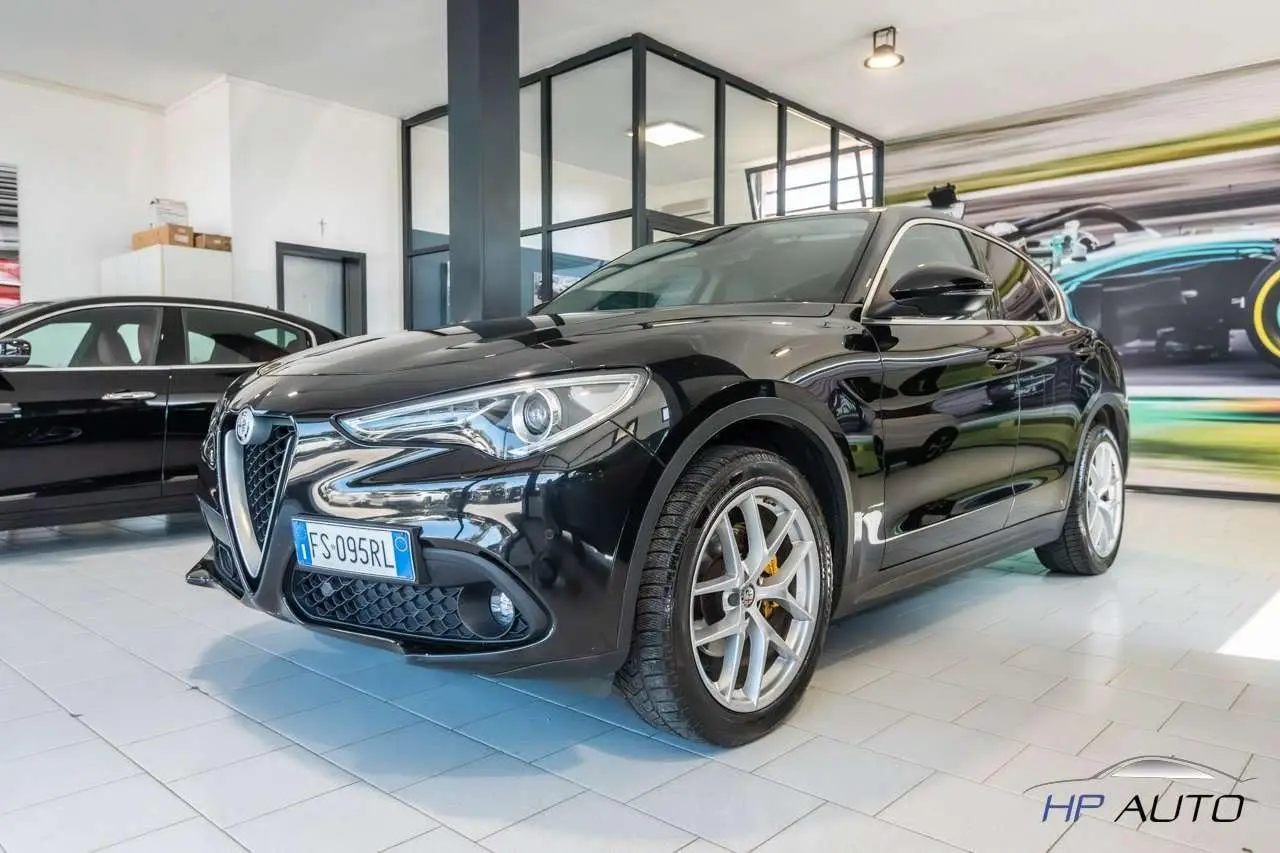 Photo 1 : Alfa Romeo Stelvio 2018 Diesel