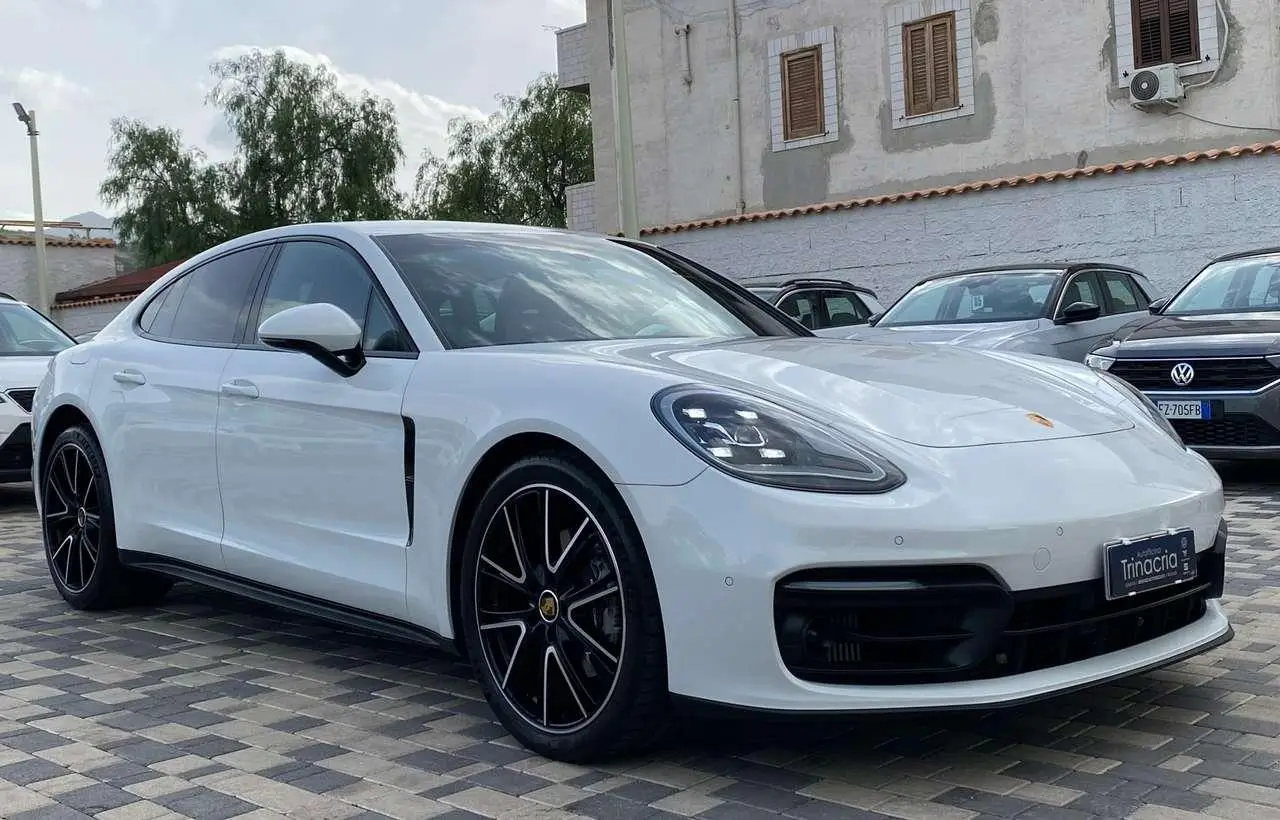 Photo 1 : Porsche Panamera 2021 Essence