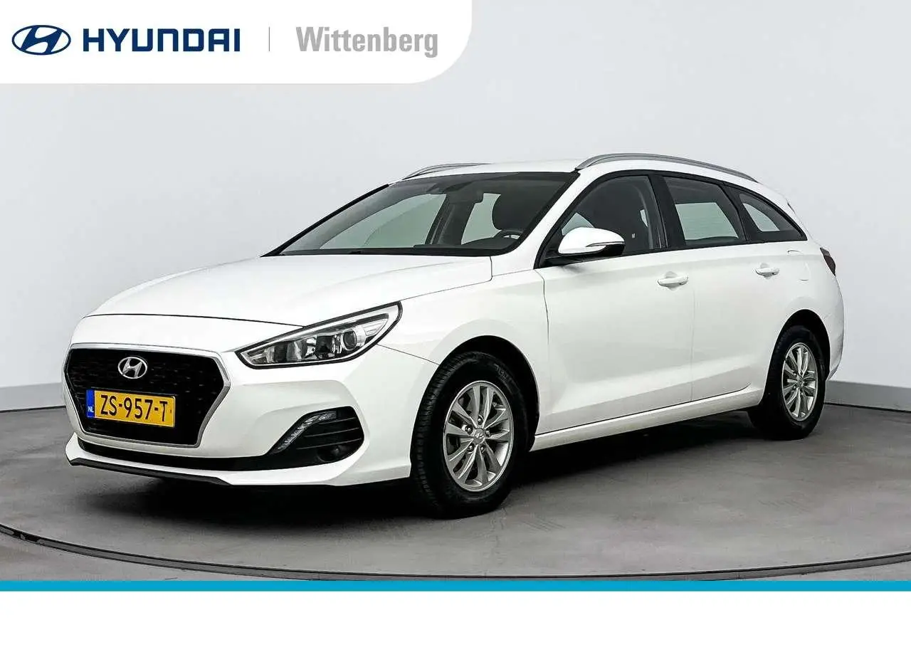 Photo 1 : Hyundai I30 2019 Petrol