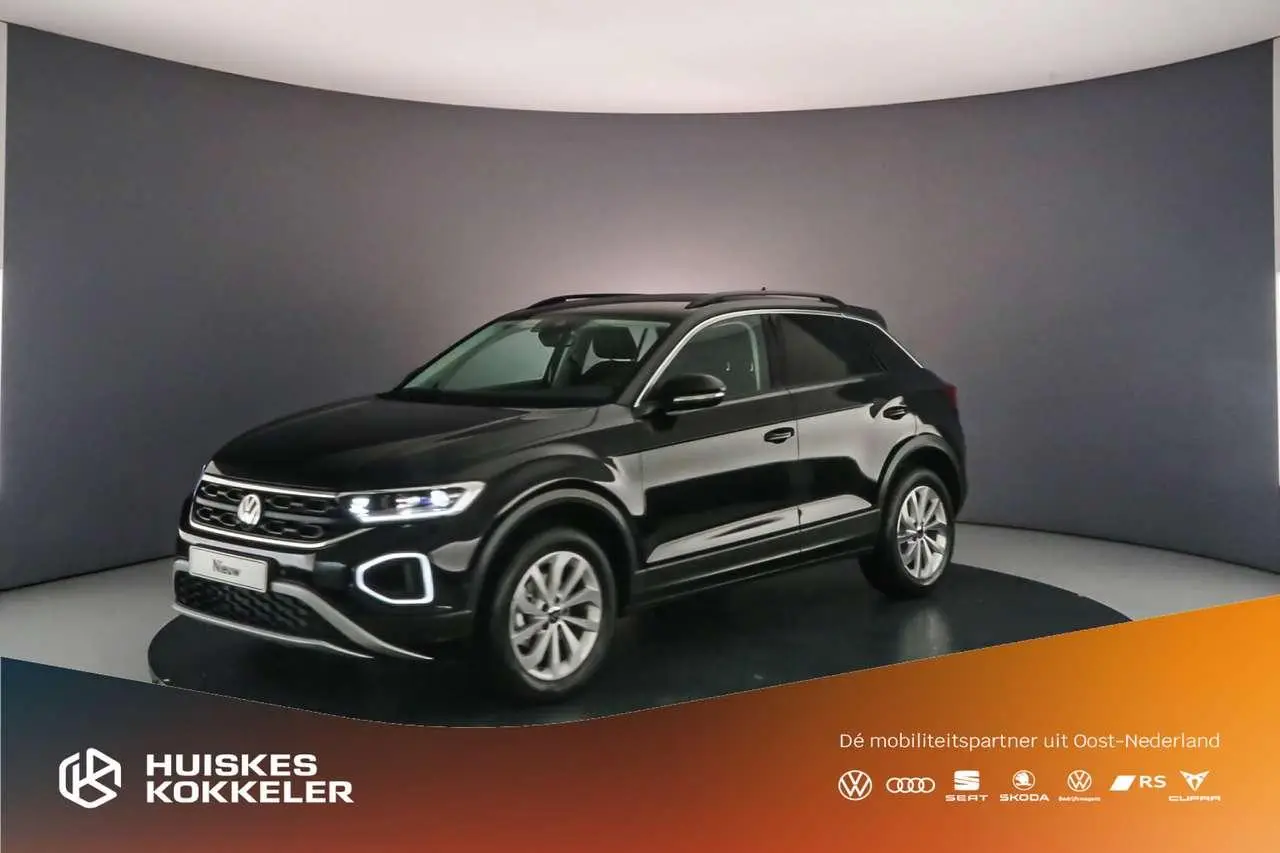 Photo 1 : Volkswagen T-roc 2024 Essence