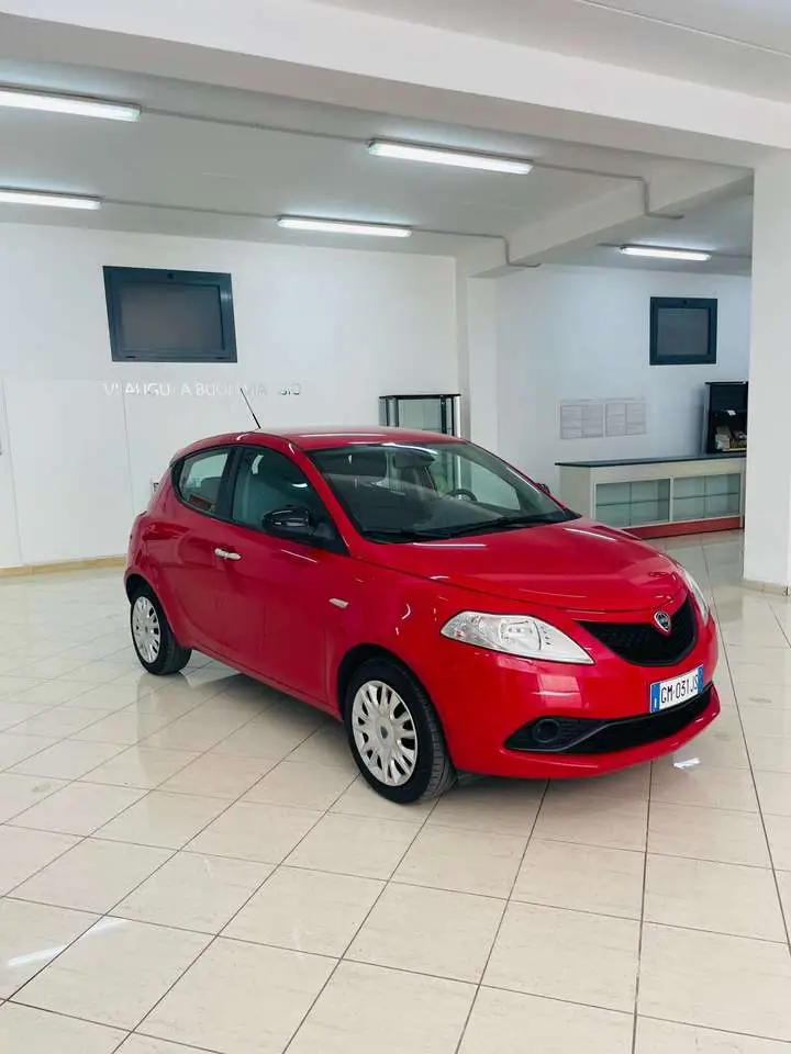 Photo 1 : Lancia Ypsilon 2023 Essence