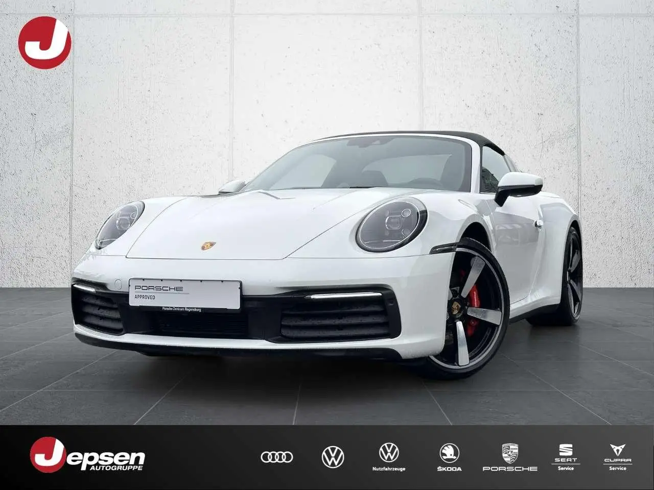 Photo 1 : Porsche 992 2023 Essence