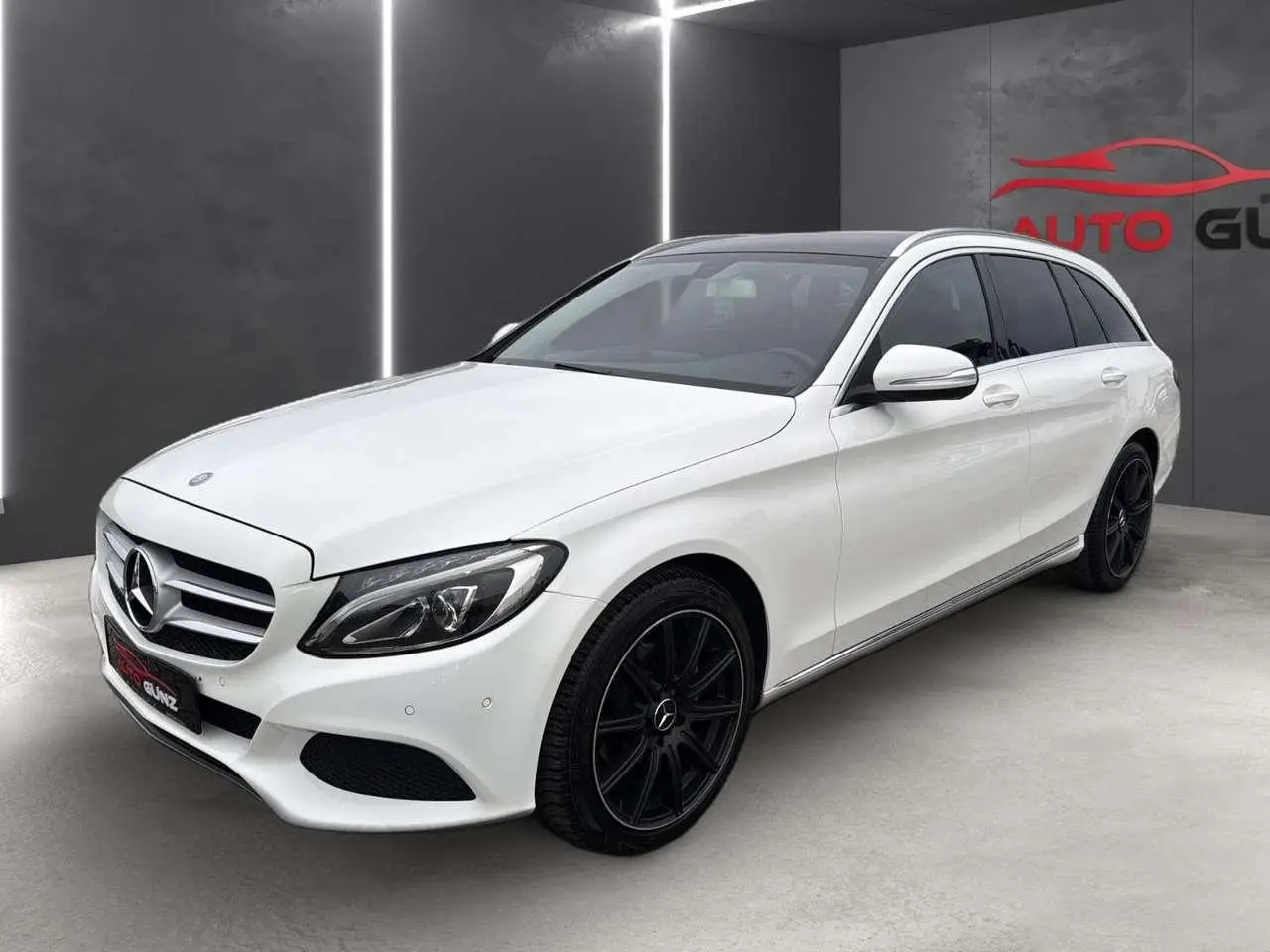 Photo 1 : Mercedes-benz Classe C 2015 Essence