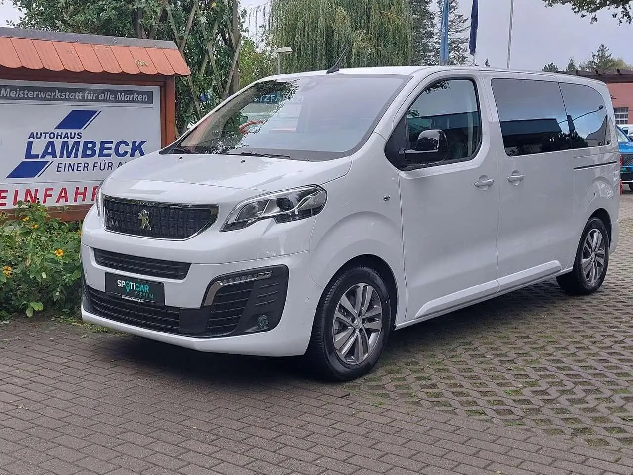 Photo 1 : Peugeot Traveller 2023 Diesel