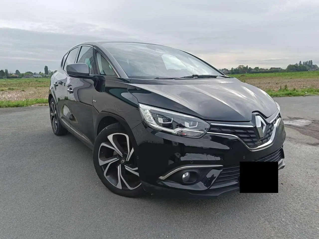 Photo 1 : Renault Scenic 2017 Essence