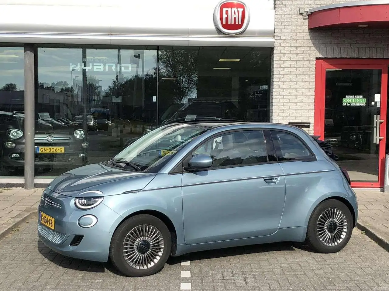 Photo 1 : Fiat 500c 2020 Électrique