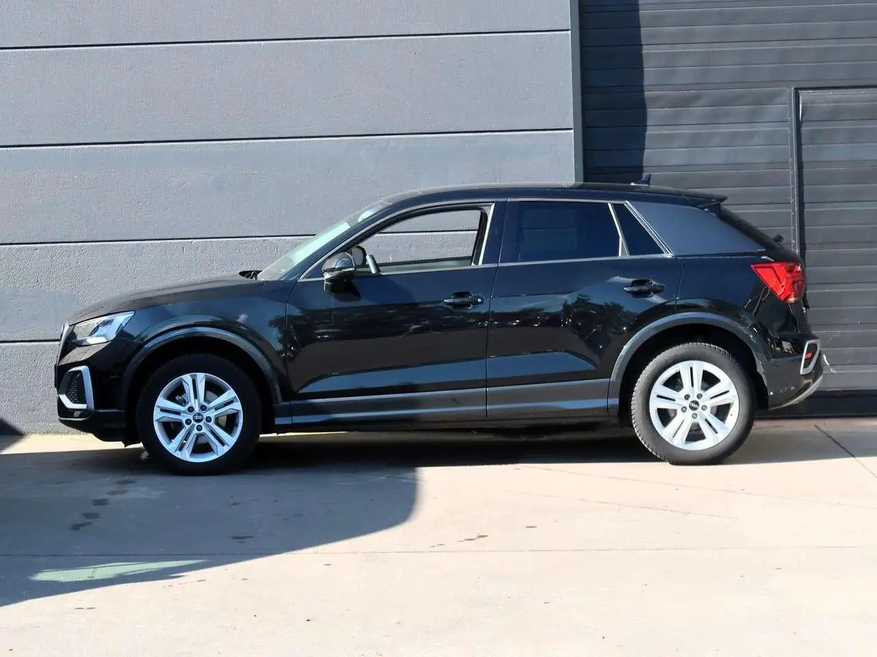 Photo 1 : Audi Q2 2021 Essence