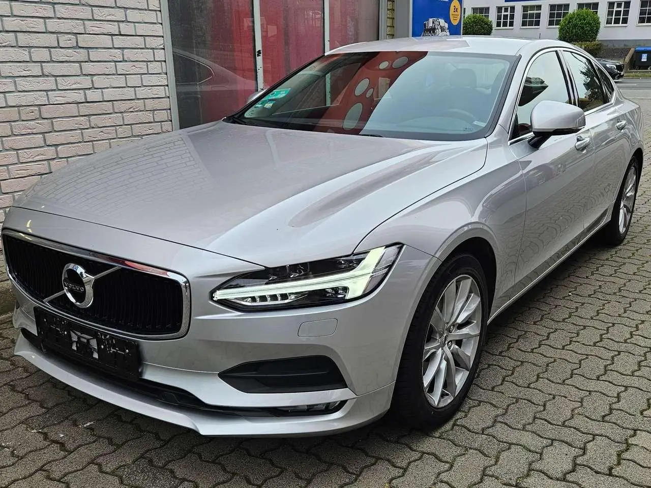 Photo 1 : Volvo S90 2018 Petrol