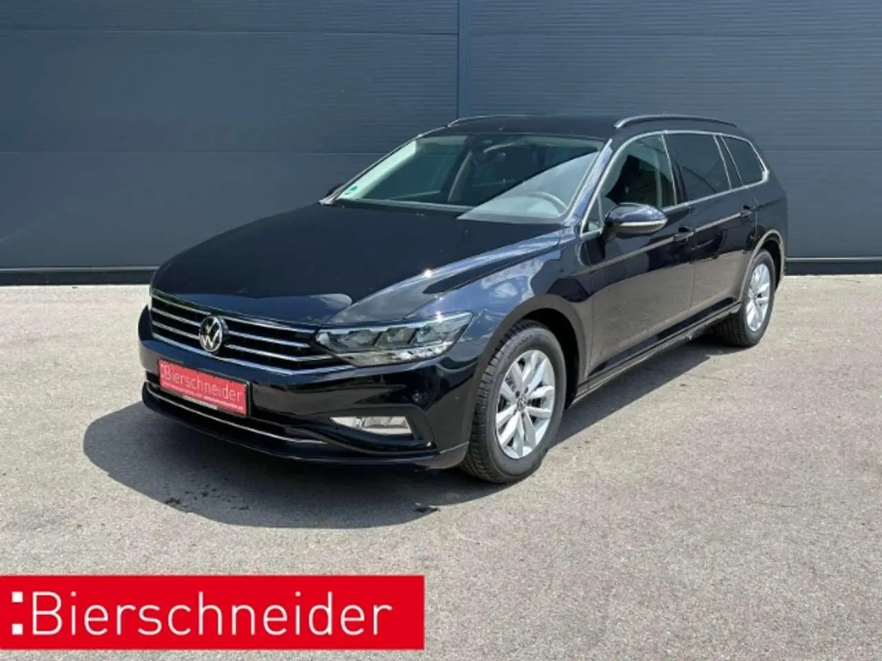 Photo 1 : Volkswagen Passat 2024 Petrol