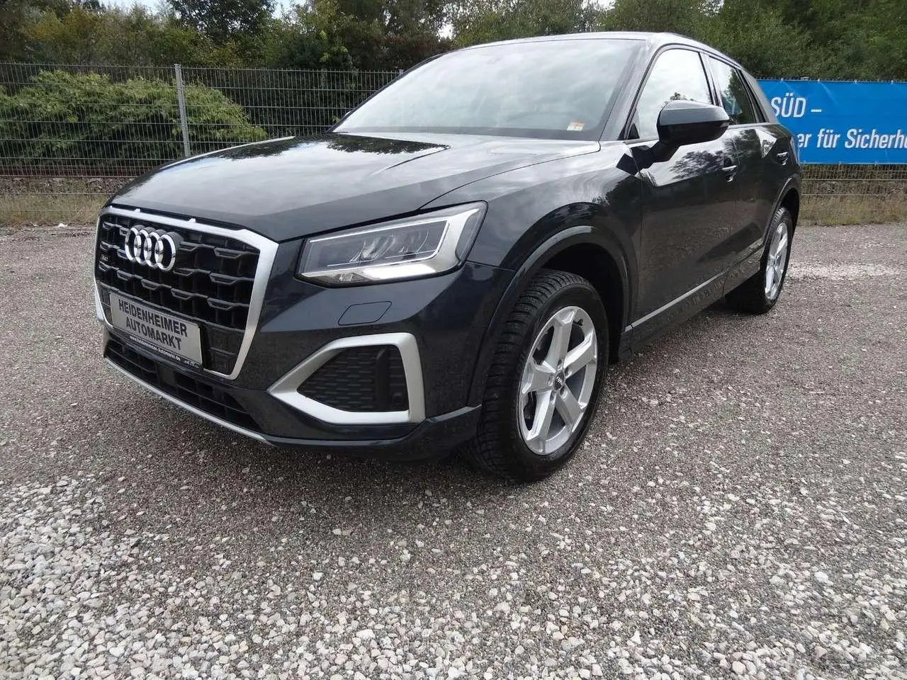 Photo 1 : Audi Q2 2021 Petrol