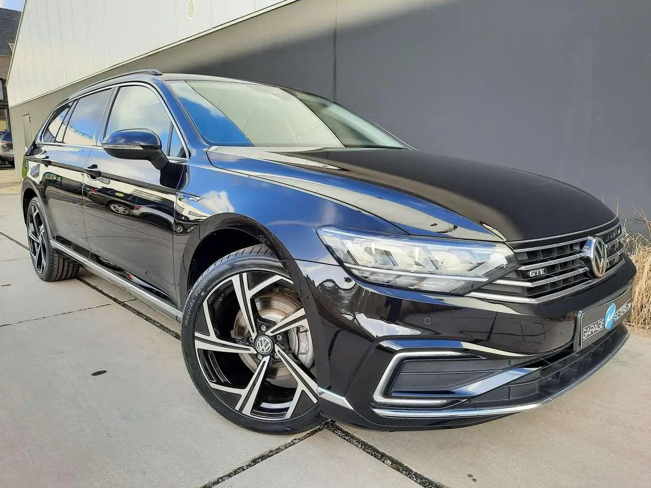 Photo 1 : Volkswagen Passat 2020 Hybrid