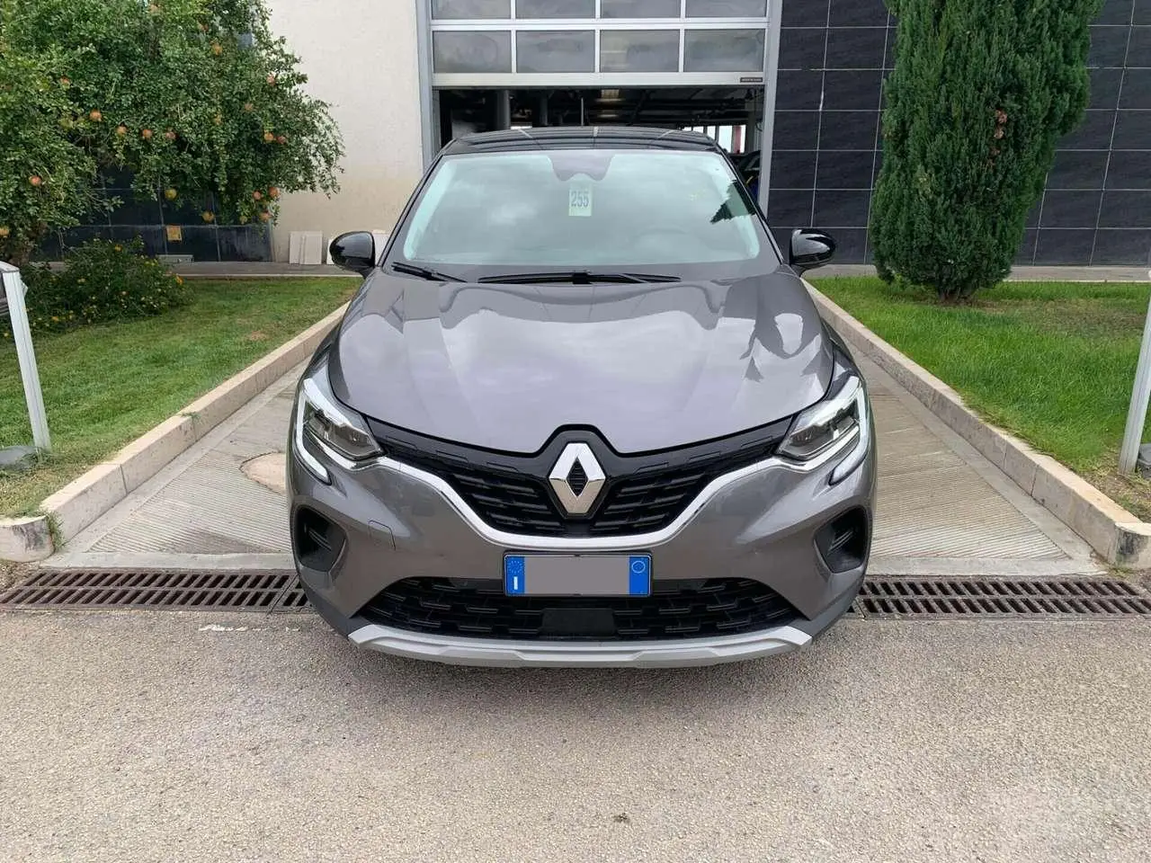 Photo 1 : Renault Captur 2021 Essence