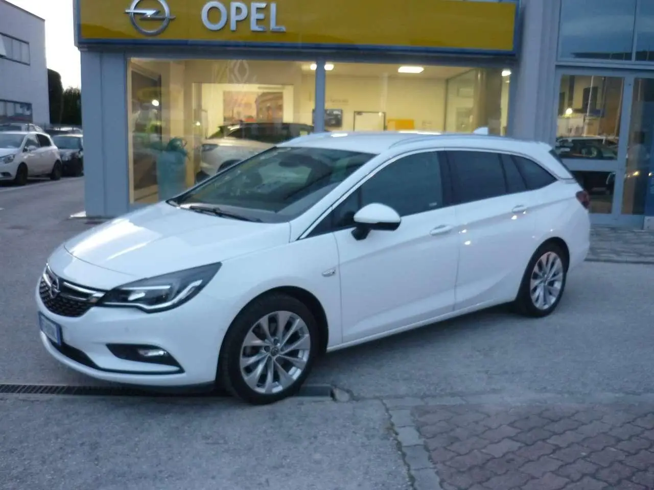 Photo 1 : Opel Astra 2017 Diesel