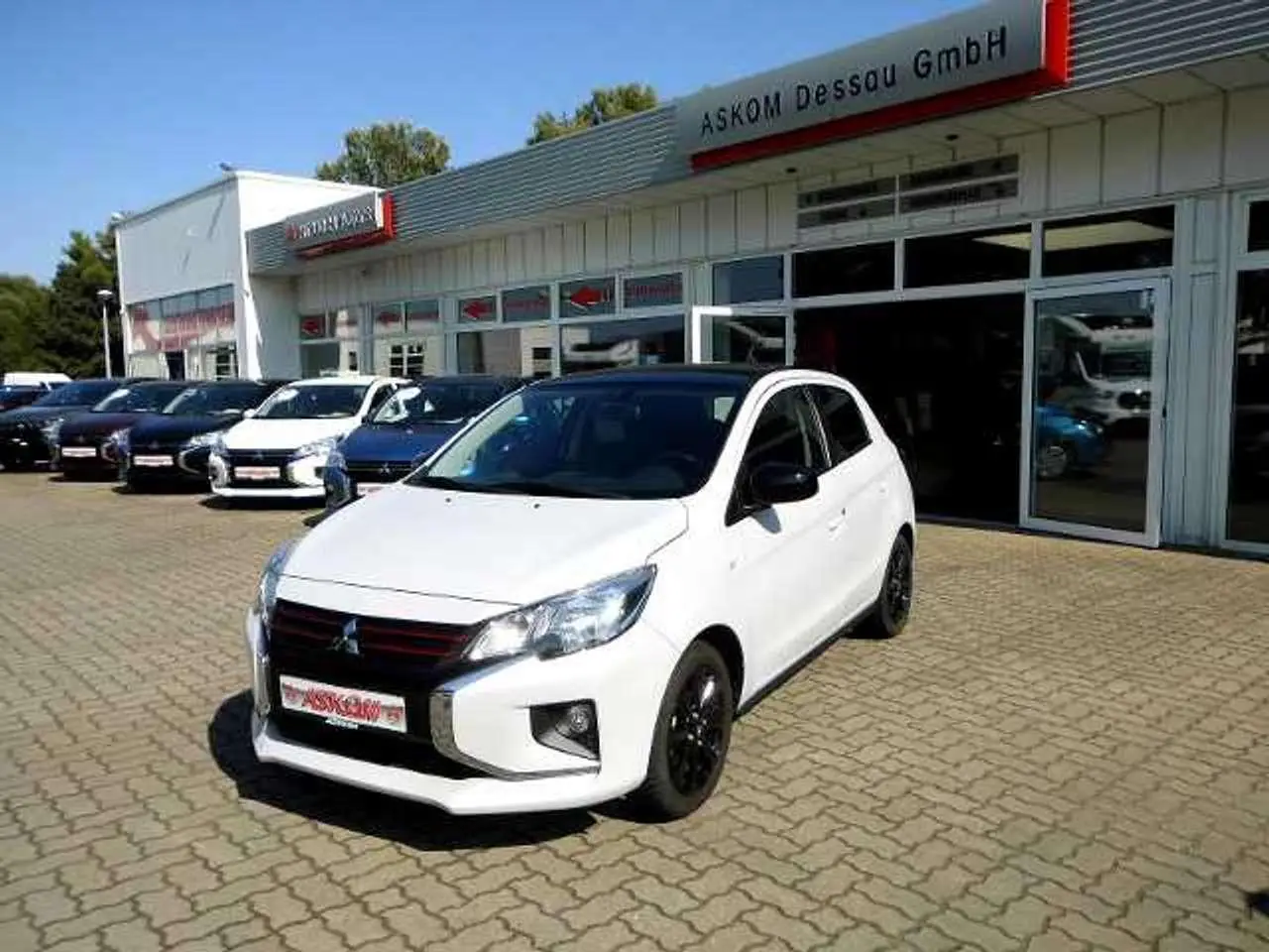 Photo 1 : Mitsubishi Space Star 2023 Petrol