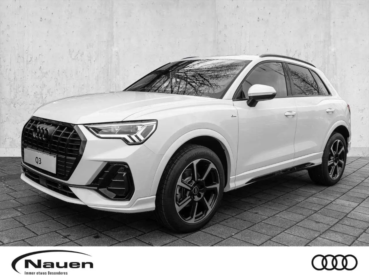 Photo 1 : Audi Q3 2024 Essence