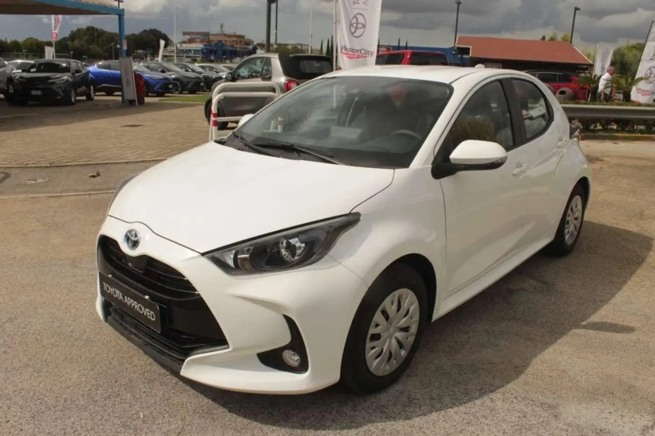 Photo 1 : Toyota Yaris 2023 Hybrid