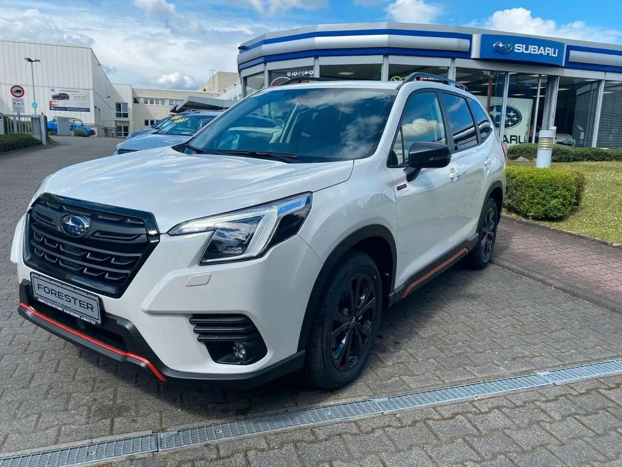 Photo 1 : Subaru Forester 2024 Hybride