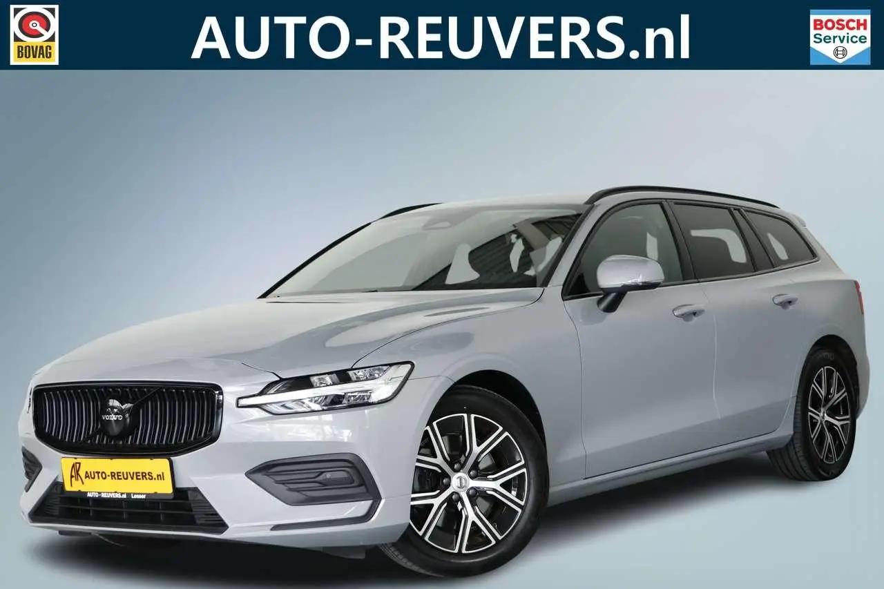 Photo 1 : Volvo V60 2023 Essence