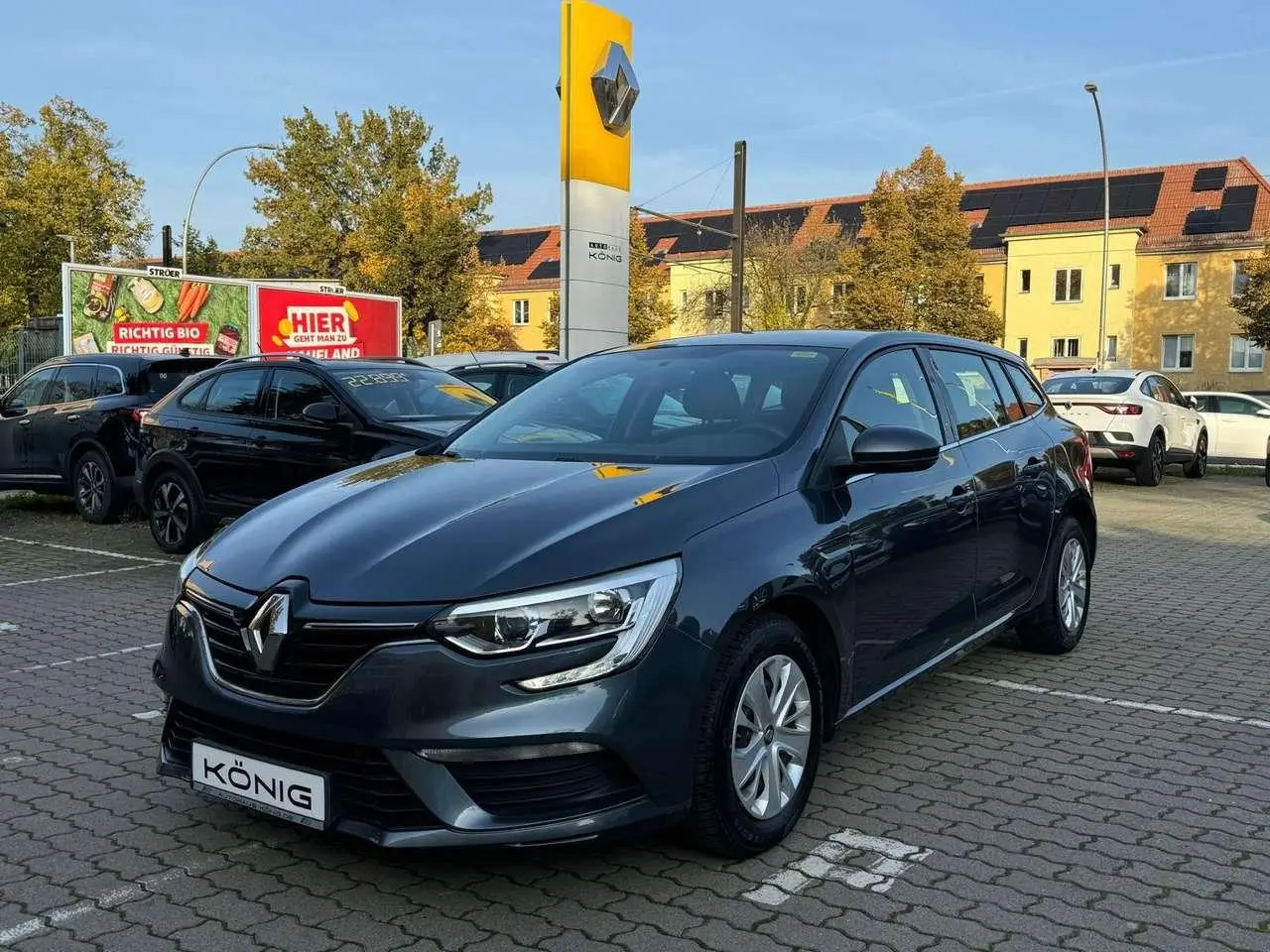 Photo 1 : Renault Megane 2017 Essence