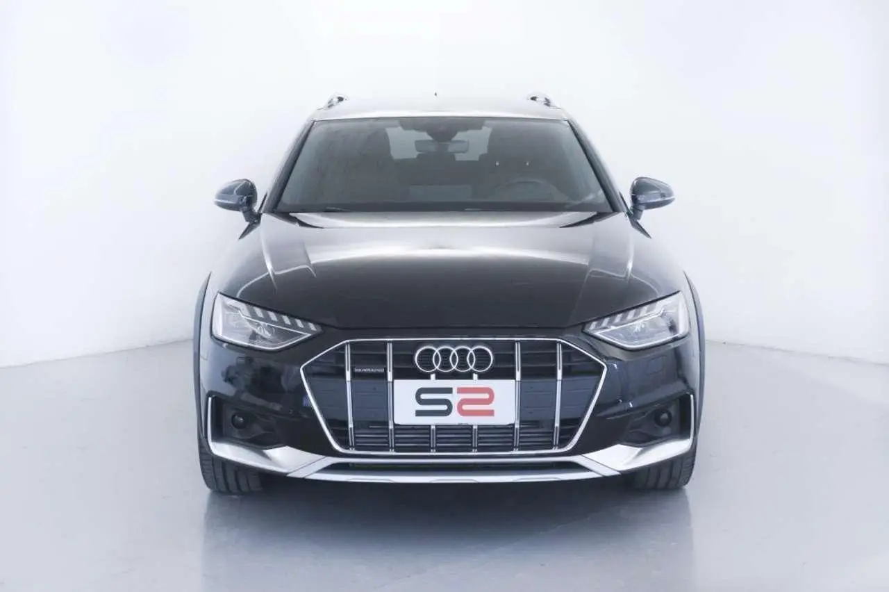 Photo 1 : Audi A4 2022 Hybride