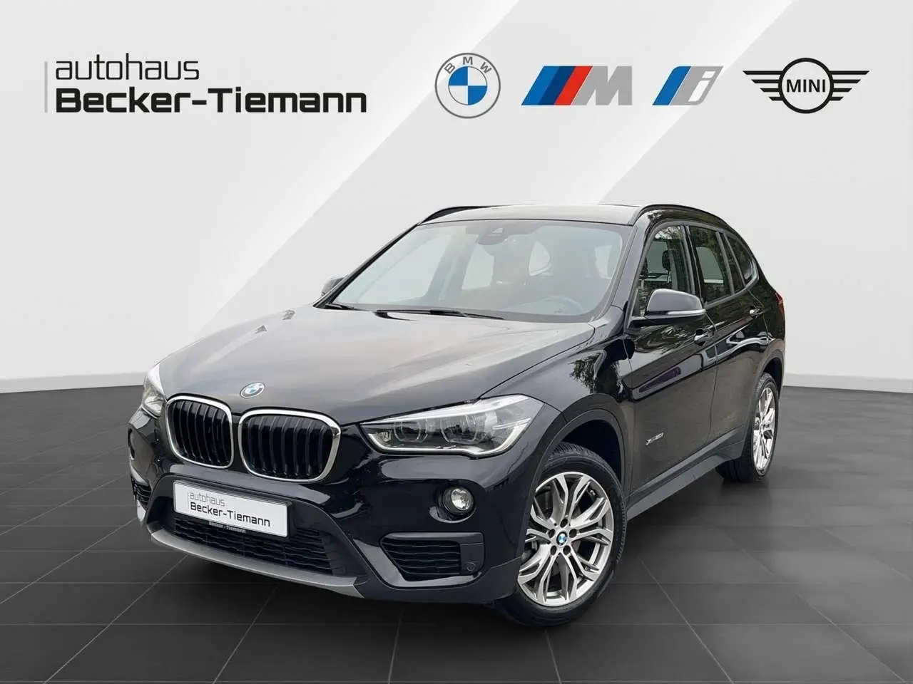 Photo 1 : Bmw X1 2017 Petrol