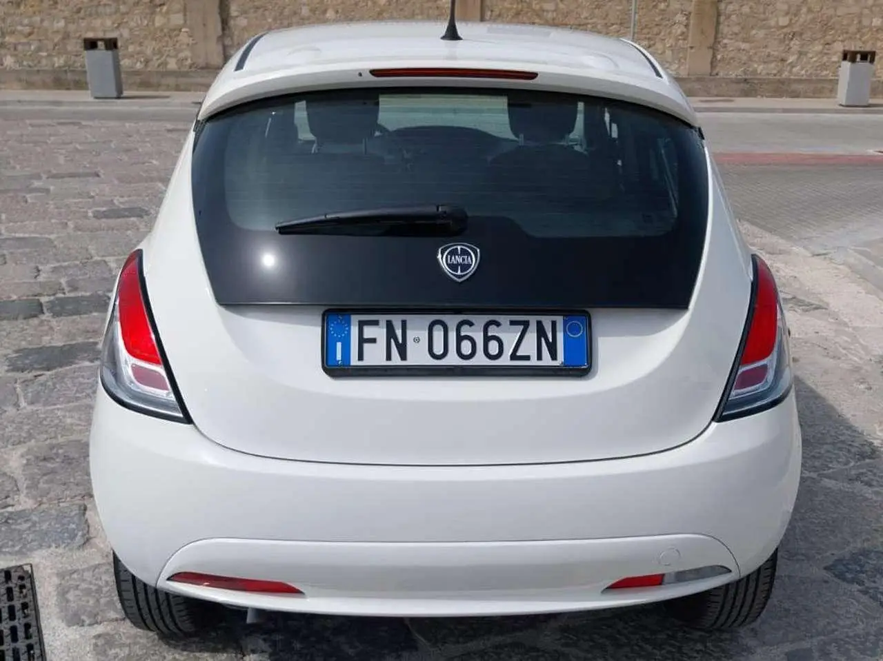 Photo 1 : Lancia Ypsilon 2018 GPL