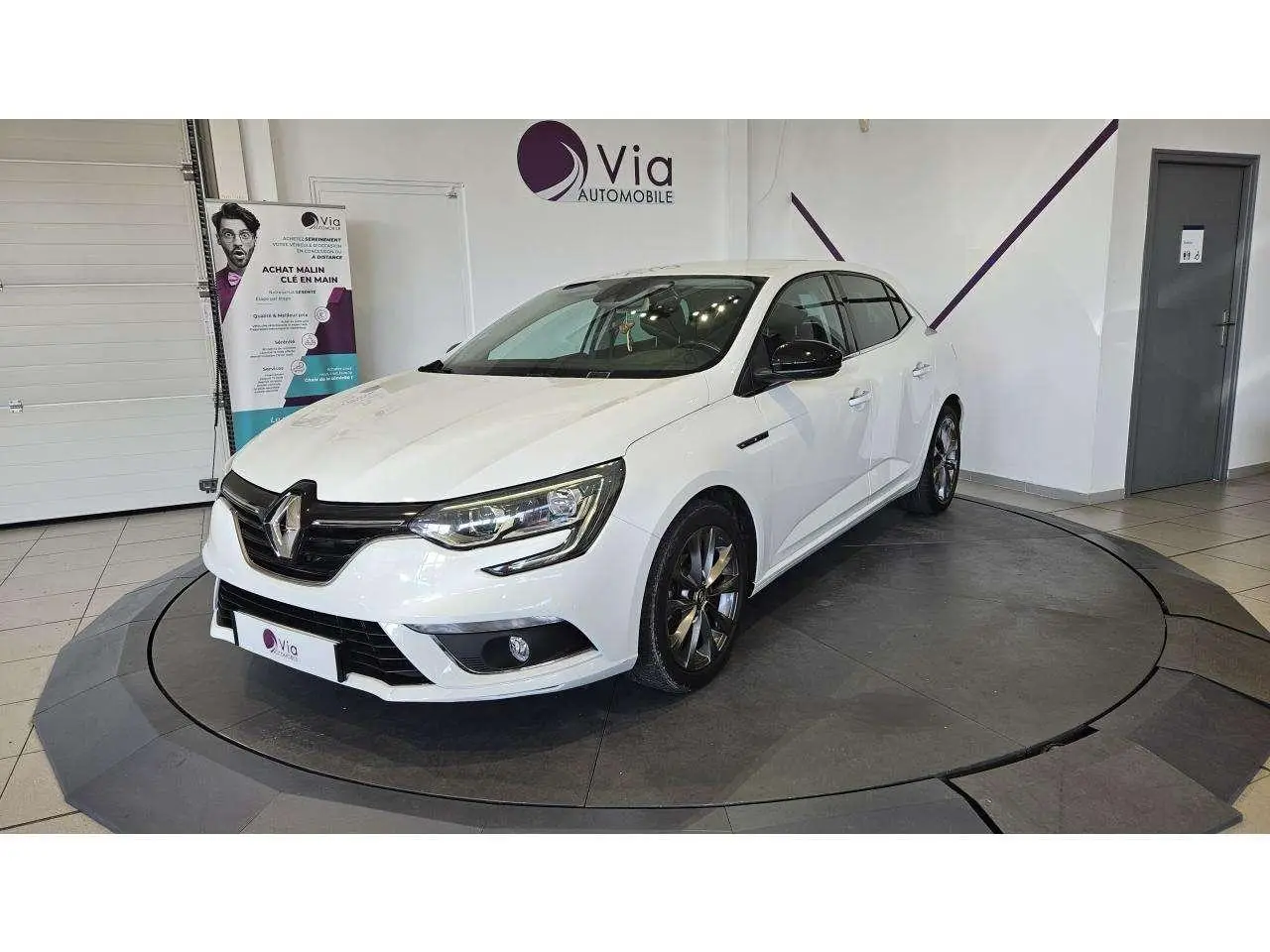 Photo 1 : Renault Megane 2017 Petrol