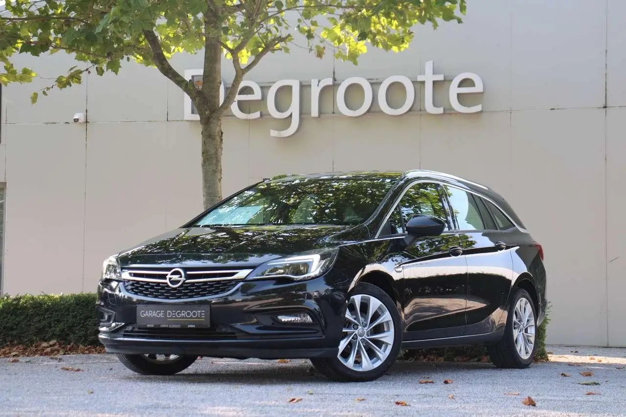 Photo 1 : Opel Astra 2016 Petrol