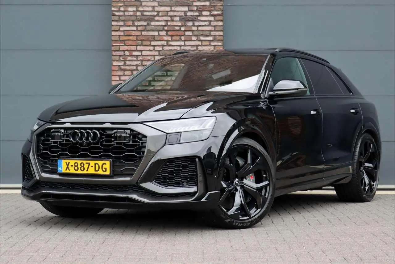 Photo 1 : Audi Q8 2022 Essence