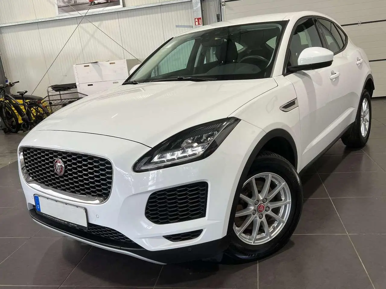 Photo 1 : Jaguar E-pace 2018 Diesel