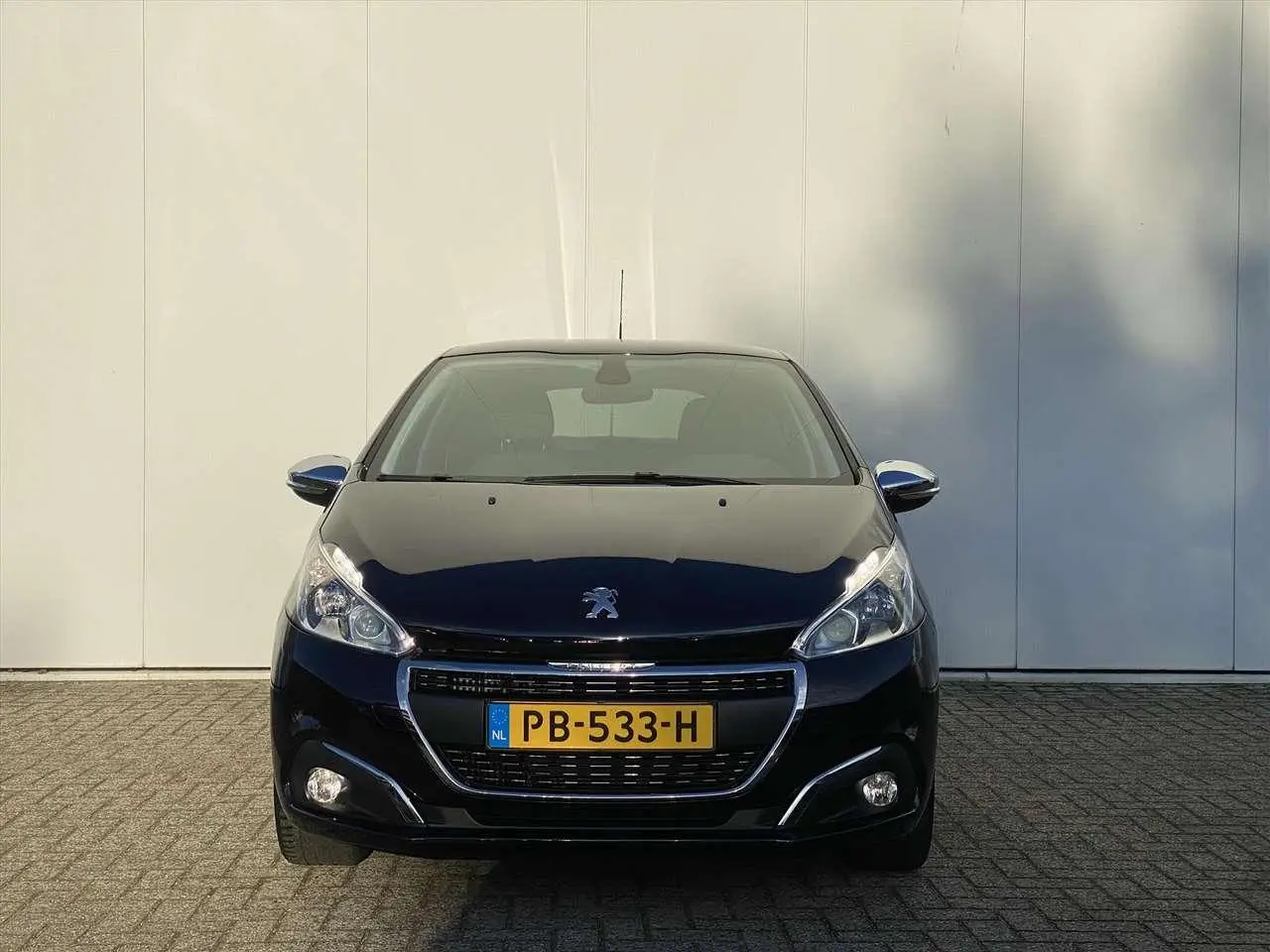 Photo 1 : Peugeot 208 2017 Essence