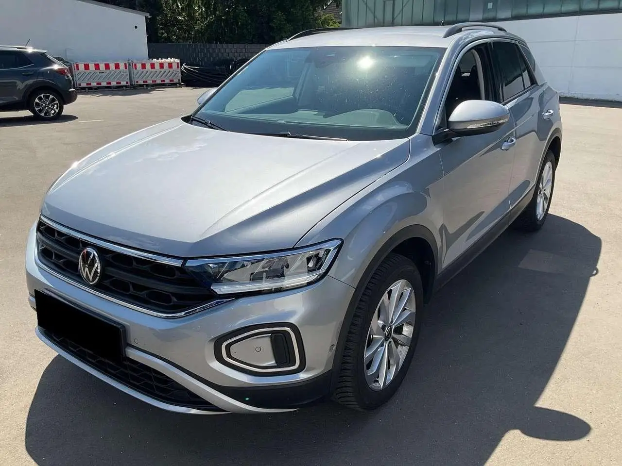 Photo 1 : Volkswagen T-roc 2023 Petrol