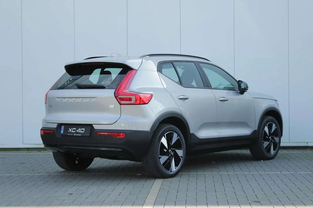 Photo 1 : Volvo Xc40 2024 Électrique