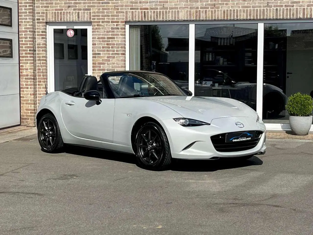 Photo 1 : Mazda Mx-5 2017 Essence