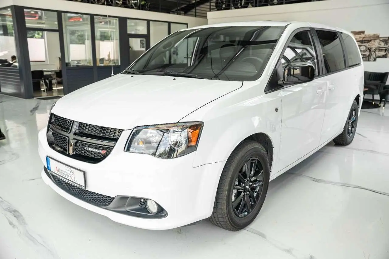 Photo 1 : Dodge Grand Caravan 2019 Petrol