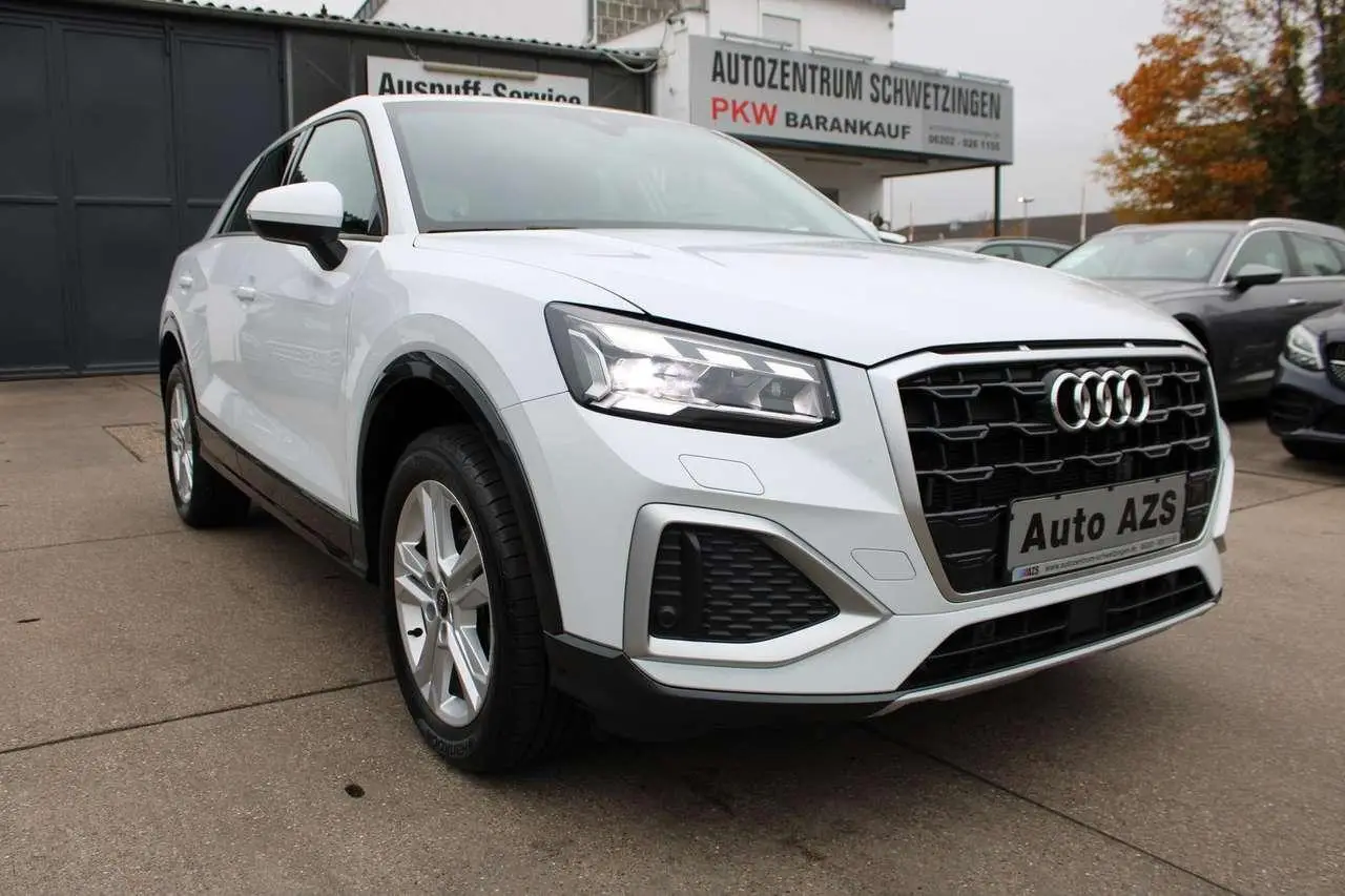 Photo 1 : Audi Q2 2023 Essence