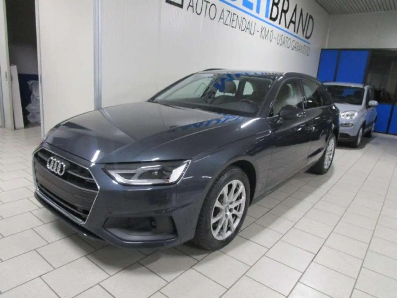 Photo 1 : Audi A4 2020 Hybride